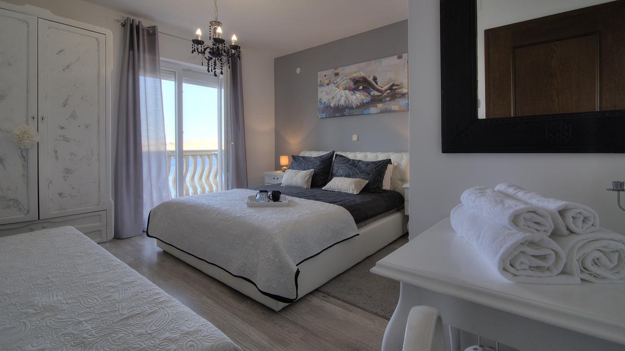 Apartments Lola Senj  Exterior foto